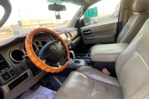 Toyota Sequoia 2012 (Silver)