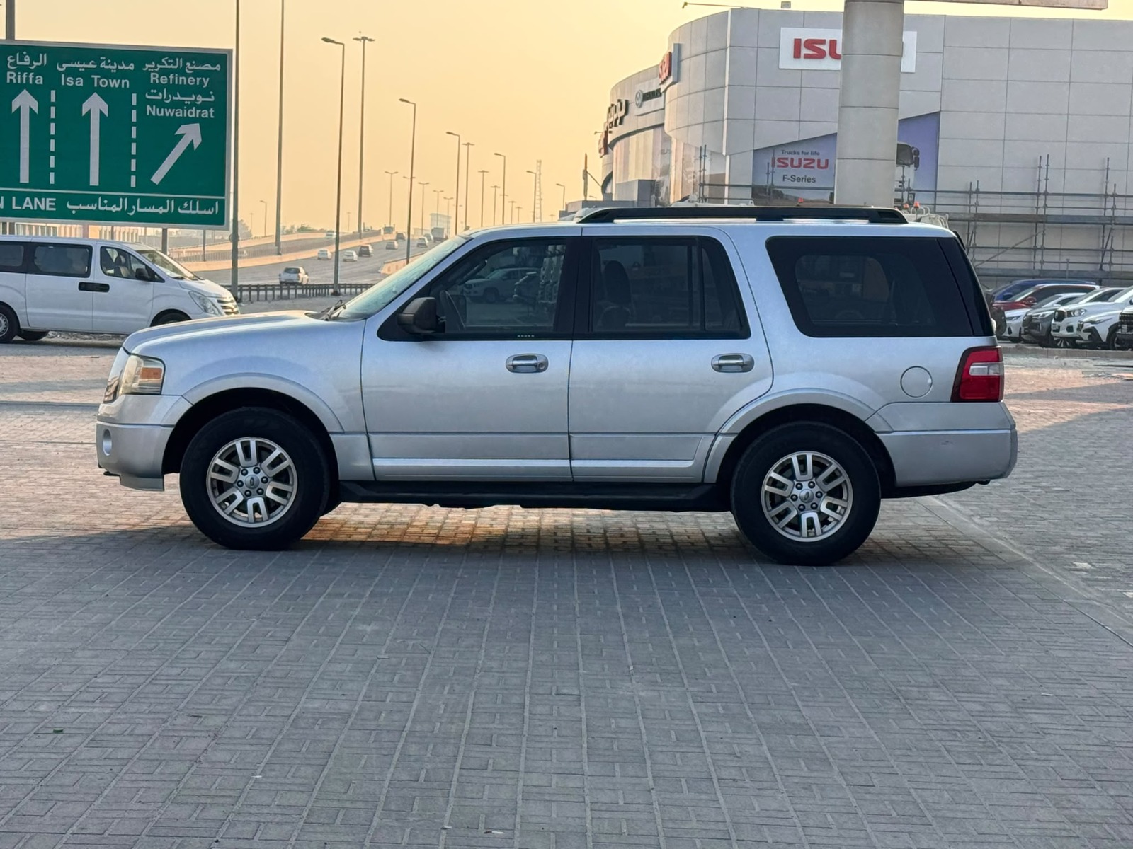Ford Expedition 2013 (Silver)
