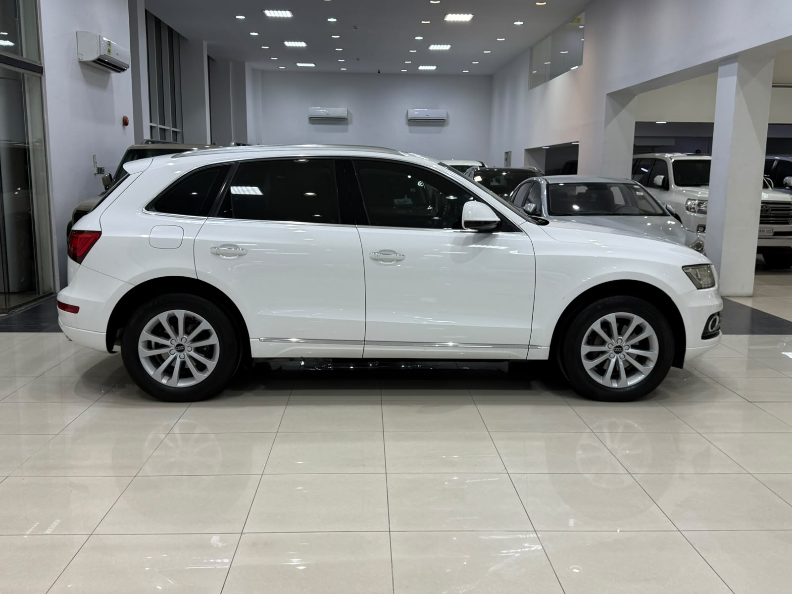 Audi Q5 / 2016 (White)