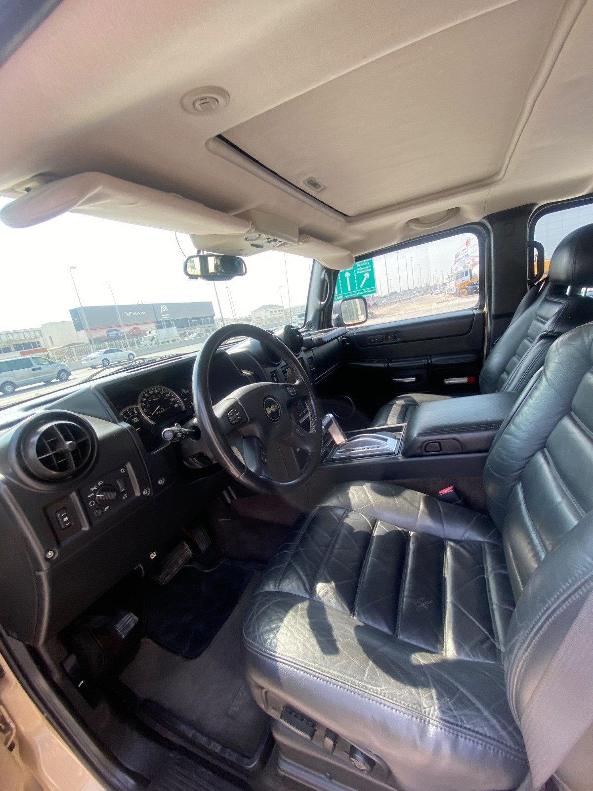 Hummer H2 / 2007 (Beige)
