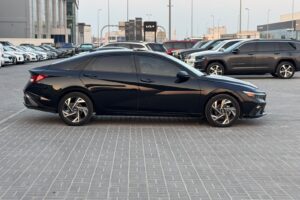 Hyundai Elantra 2025 (Black)