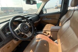 Jeep Cherokee LTD 2011 (Black)