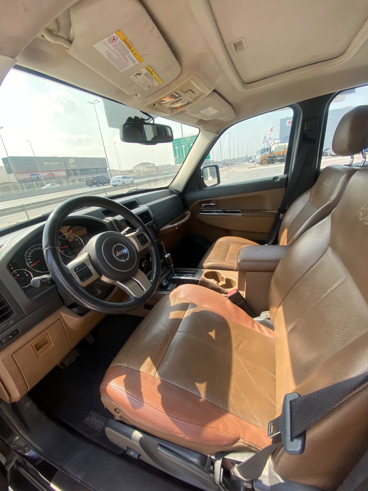 Jeep Cherokee LTD 2011 (Black)