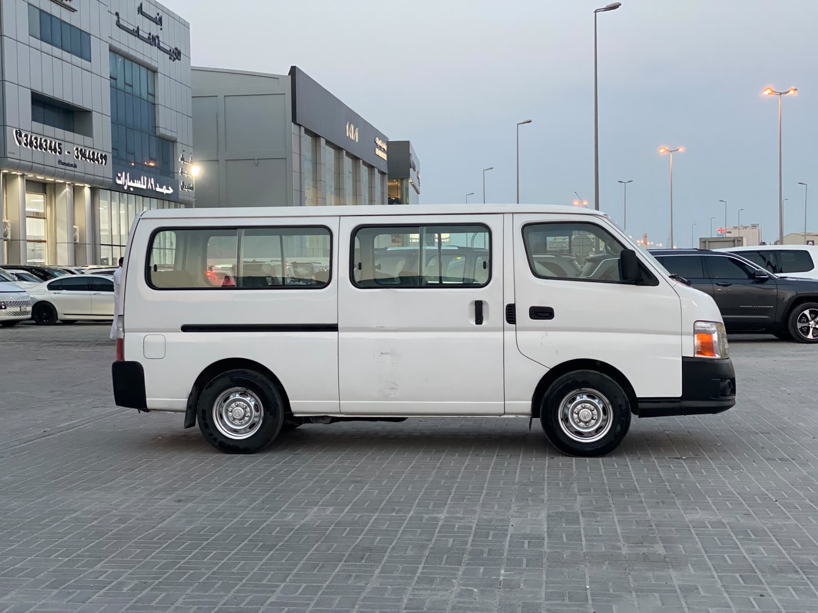 Nissan Urvan 2009 (White)
