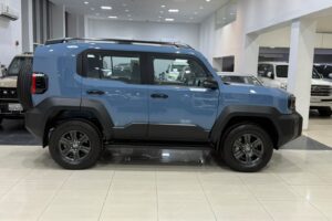 Toyota FJ-Cruiser 2027 (Blue)