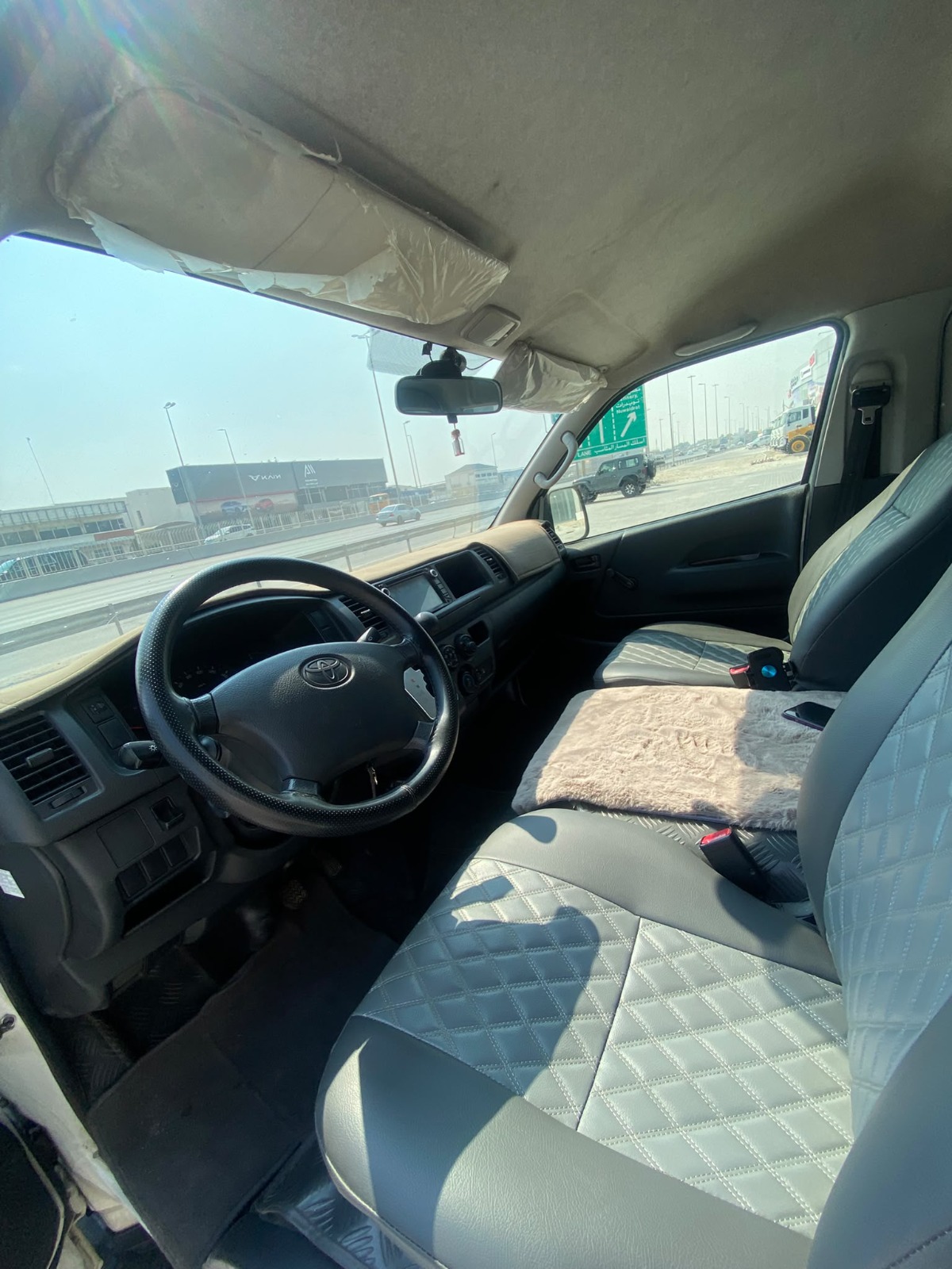 Toyota Hiace / 2016 (White)