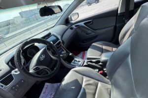 Hyundai Elantra 2016 (White)
