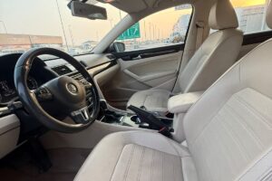 Volkswagen Passat 2016 (Beige)