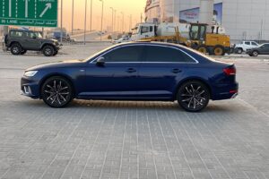 Audi A4 / 2019 (Blue)
