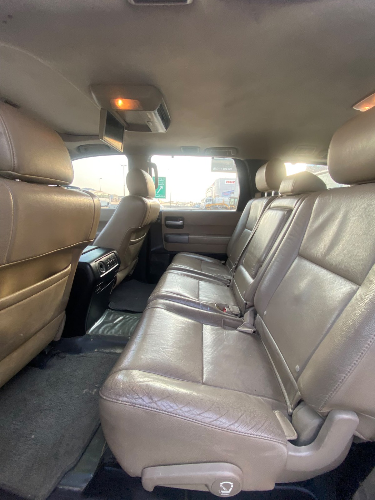 Toyota Sequoia 2012 (Silver)