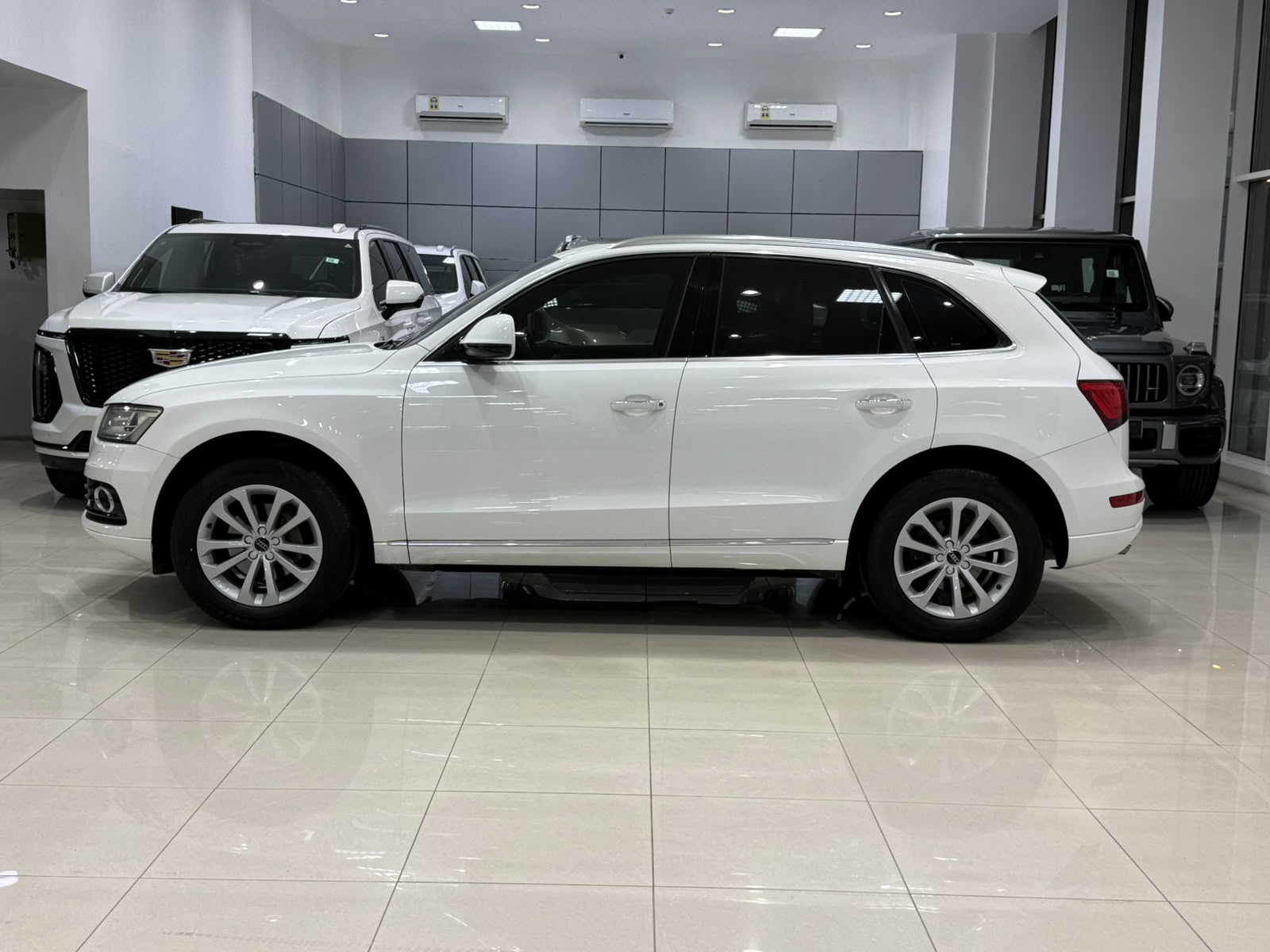 Audi Q5 / 2016 (White)