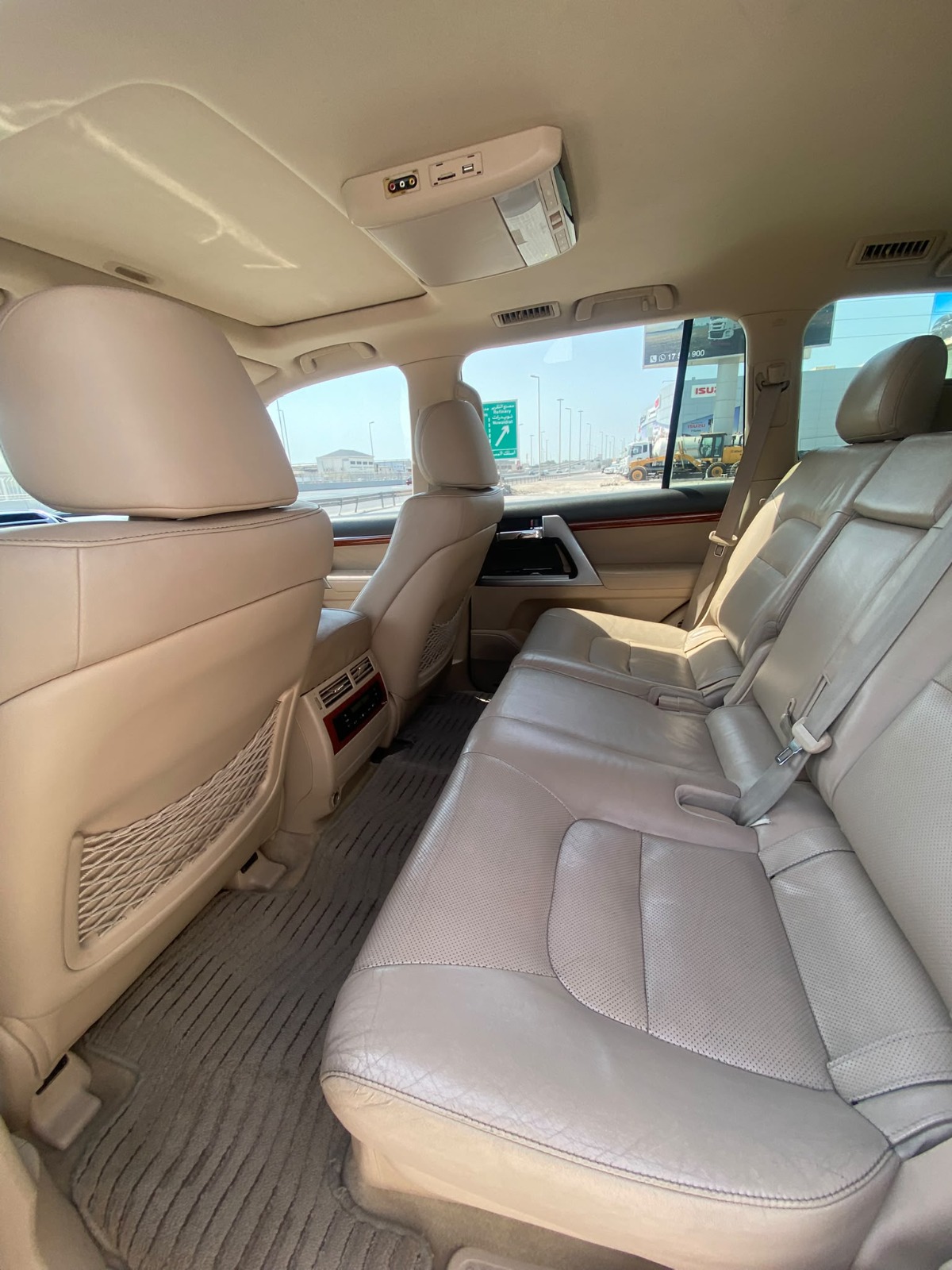 Toyota Land Cruiser VX-R 2014 (Beige)