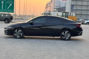 Hyundai Elantra 2025 (Black)