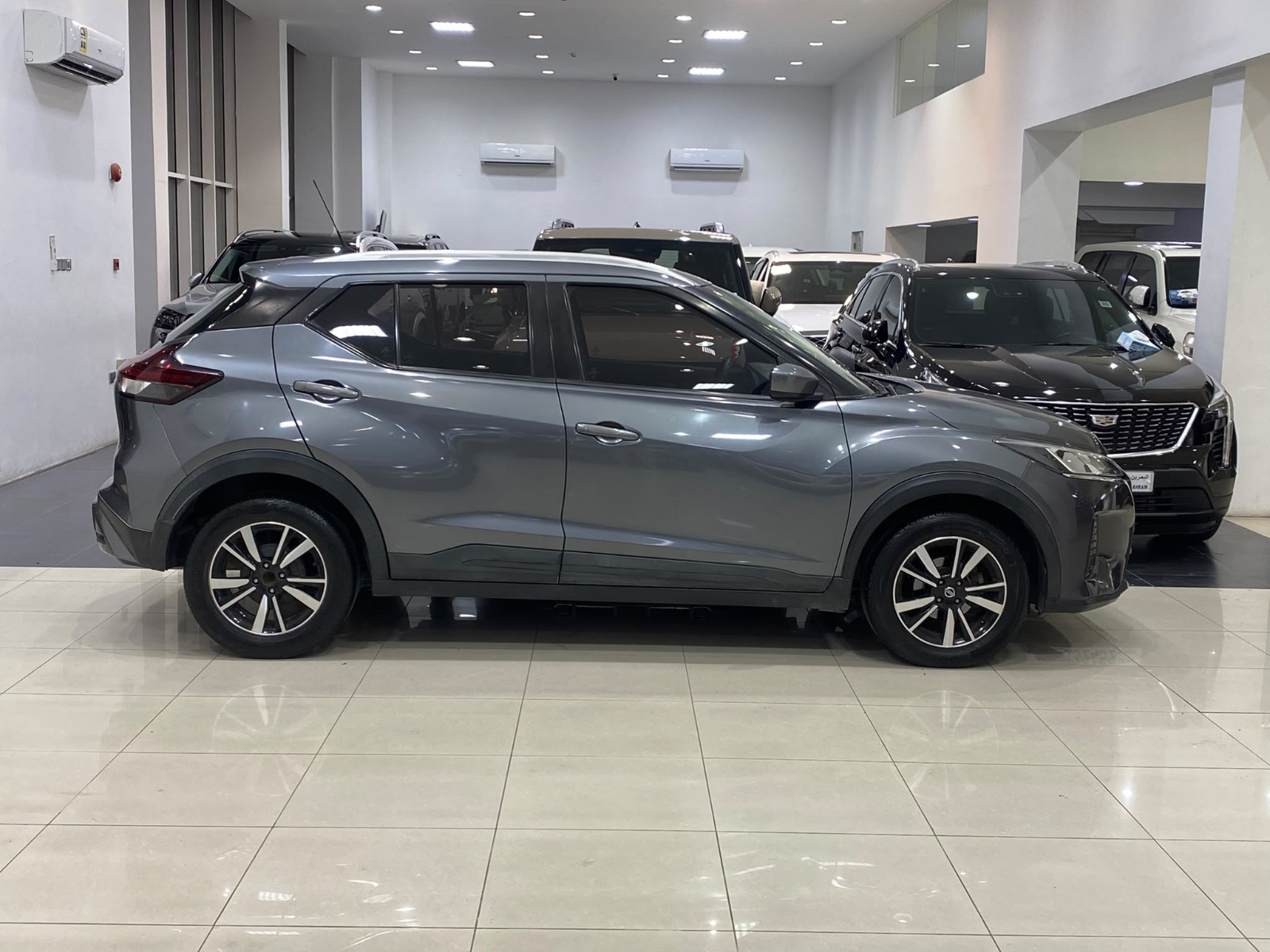 Nissan Kicks 2021 (Grey)