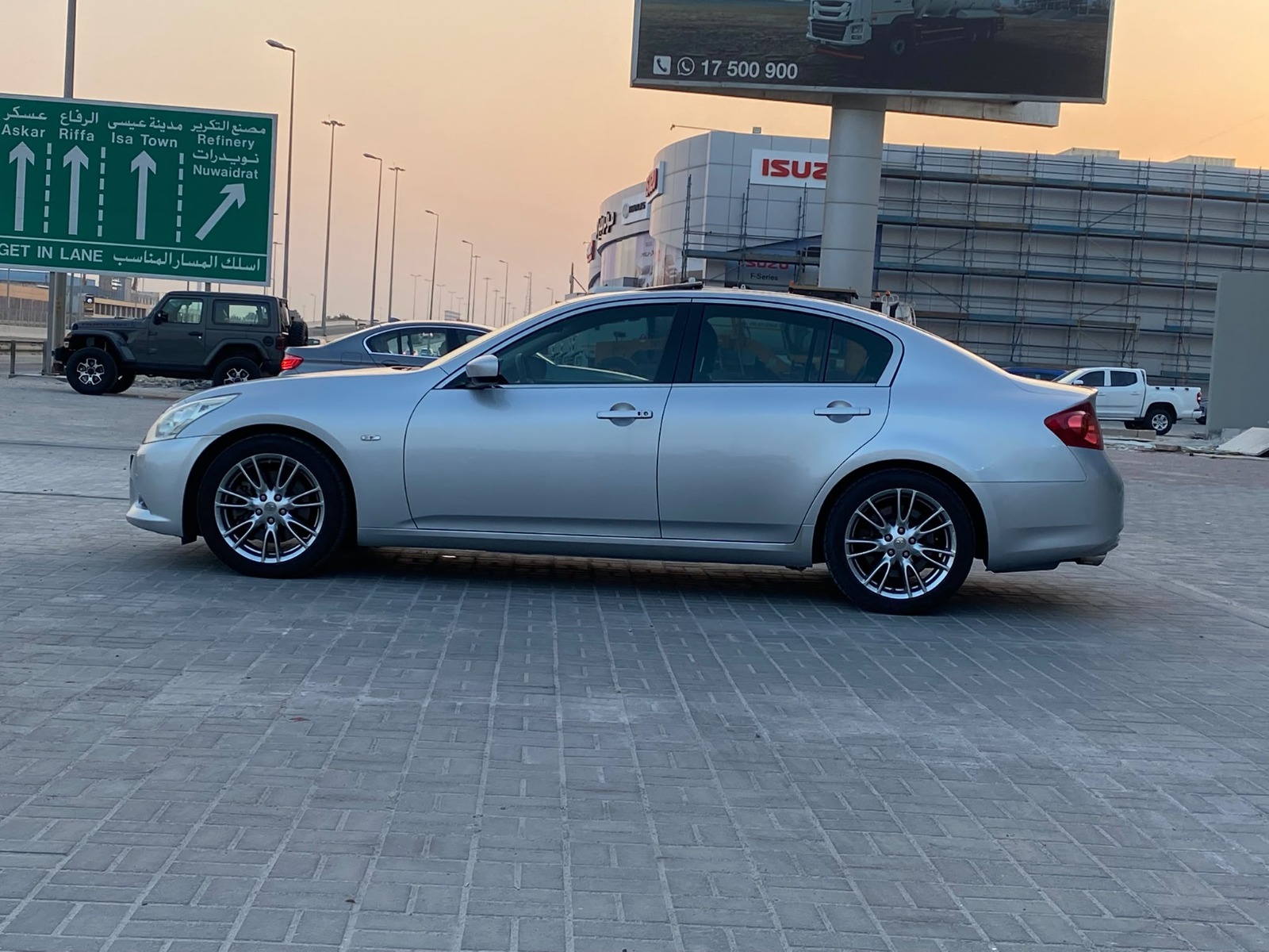 Infiniti G-25 / 2013 (Silver)