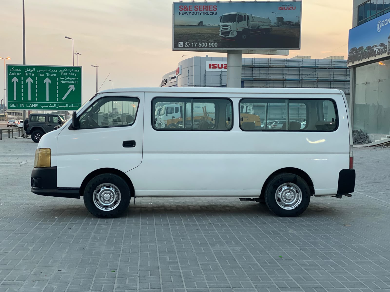 Nissan Urvan 2009 (White)