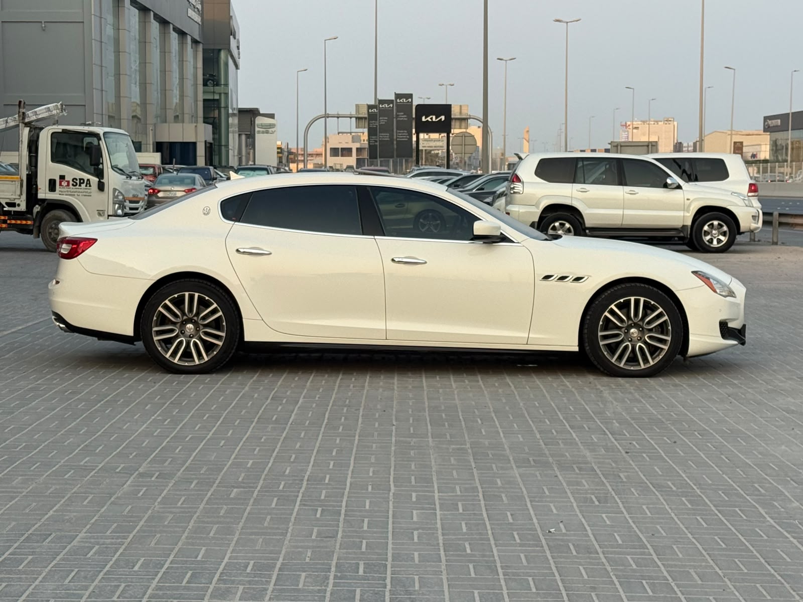 Maserati Quattroporte 2015 (White)