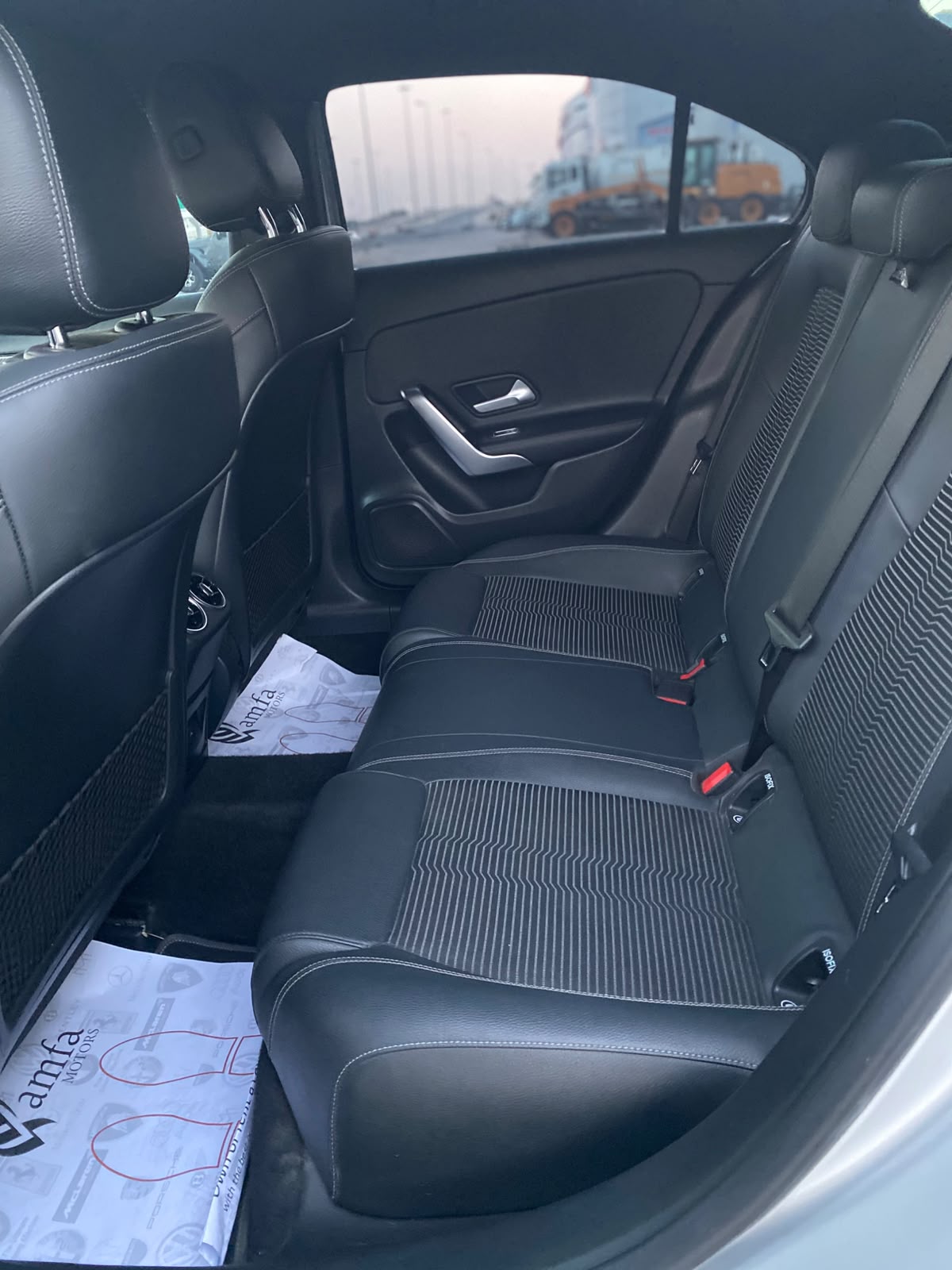 Mercedes Benz A-200 / 2022 (Silver)