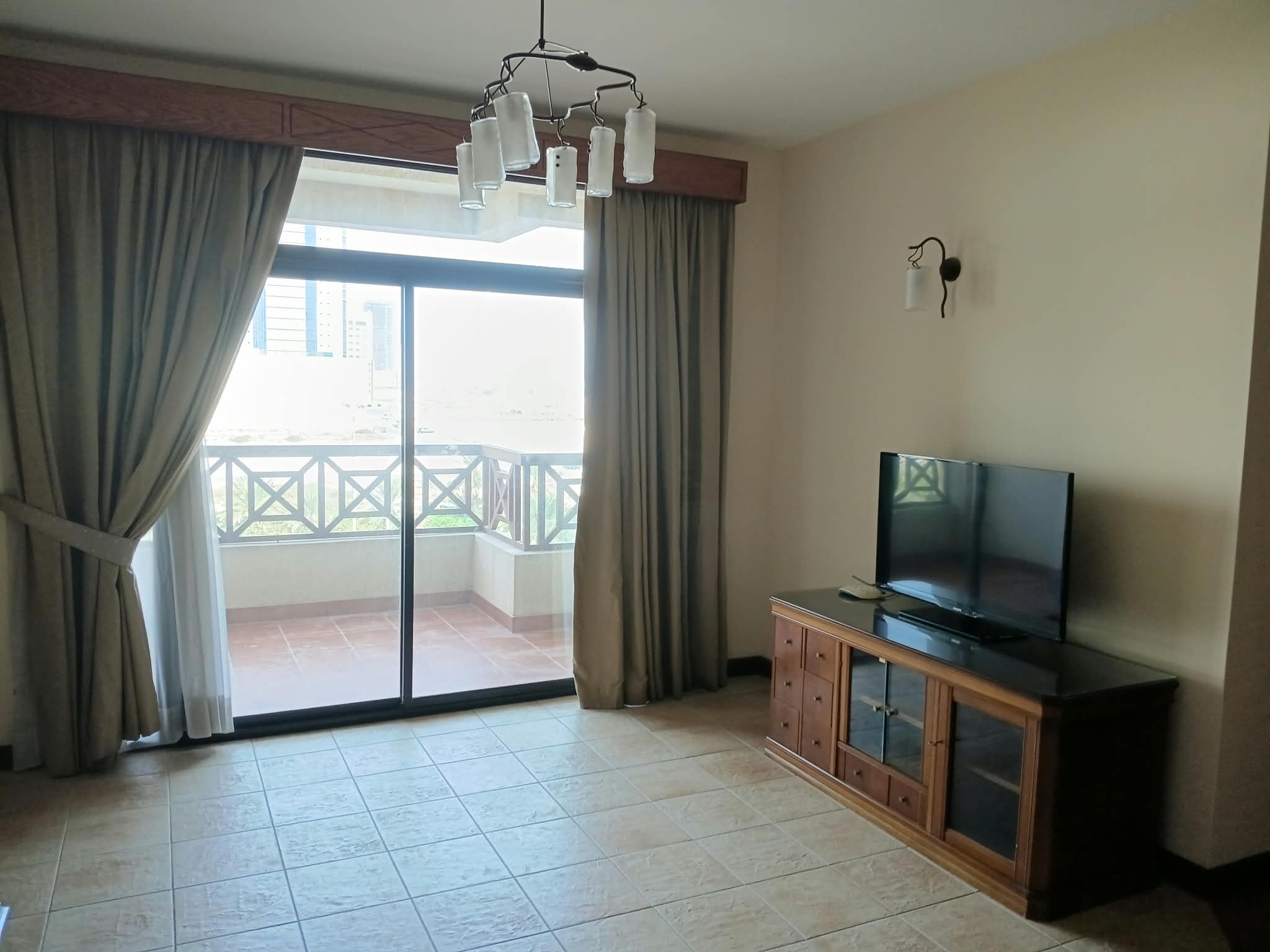 FF 2-BEDROOM FAMILY APARTMENT