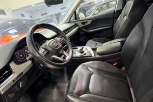 Audi Q7 / 2019 (Black)