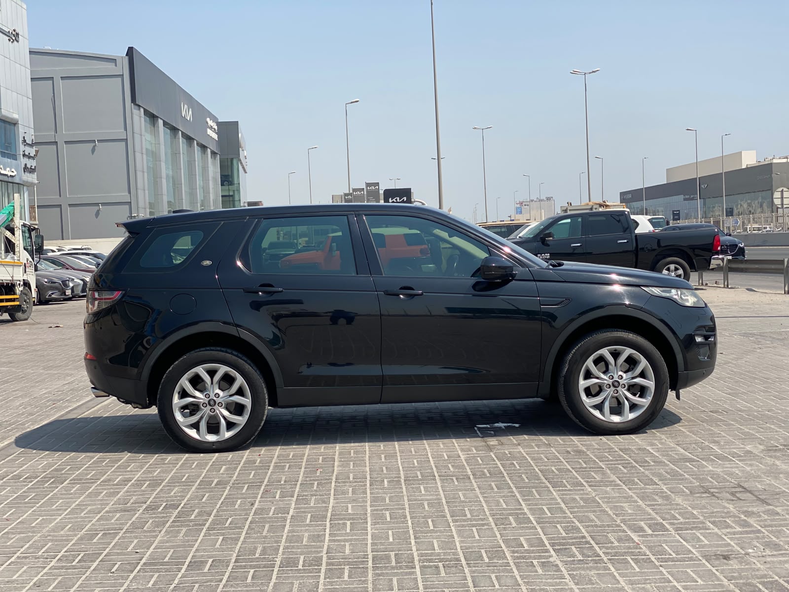 Land Rover Discovery Sport 2015 (Black)