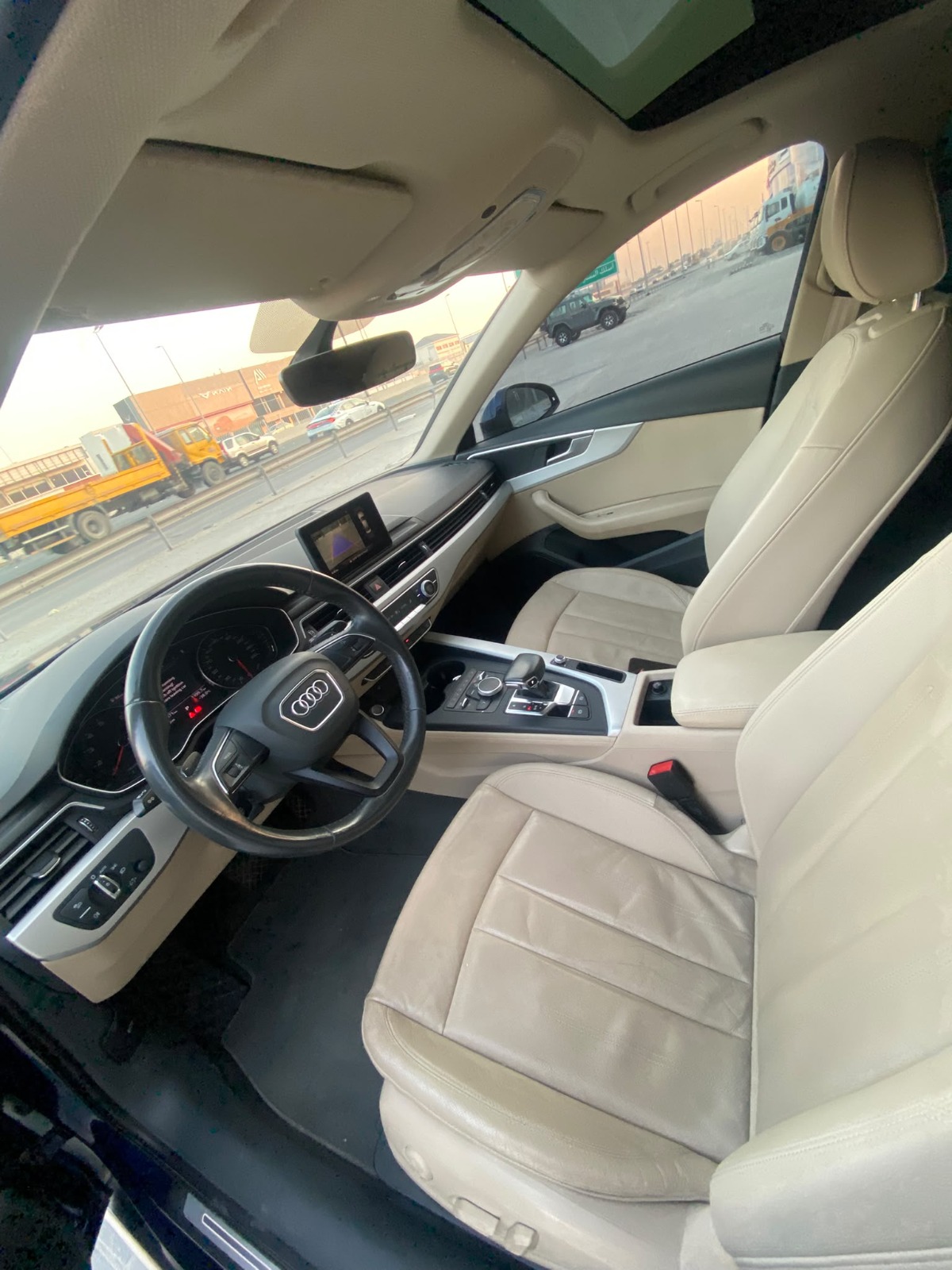 Audi A4 / 2019 (Blue)