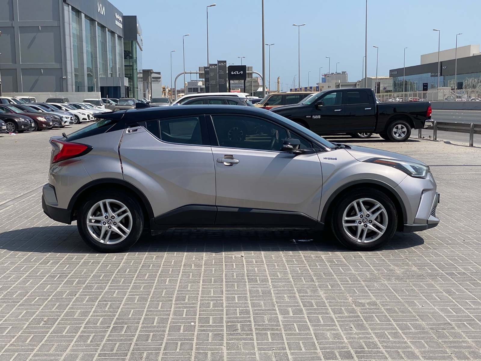 Toyota CH-R Hybrid 2020 (Silver)