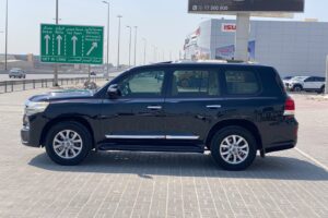 Toyota Land Cruiser GXR 2018 (Black)