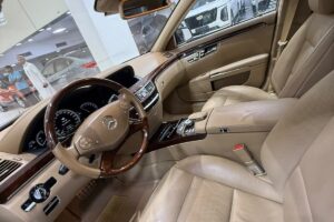 Mercedes Benz S-500 / 2012 (Black)