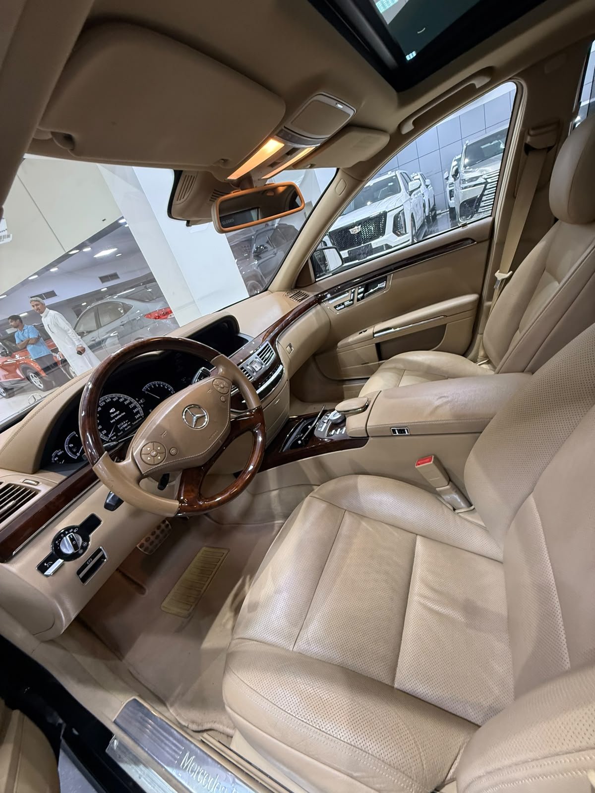 Mercedes Benz S-500 / 2012 (Black)
