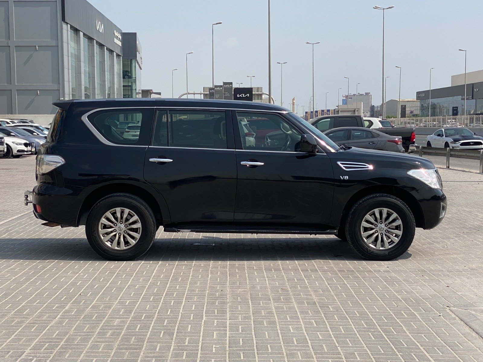 Nissan Patrol XE 2015 (Black)