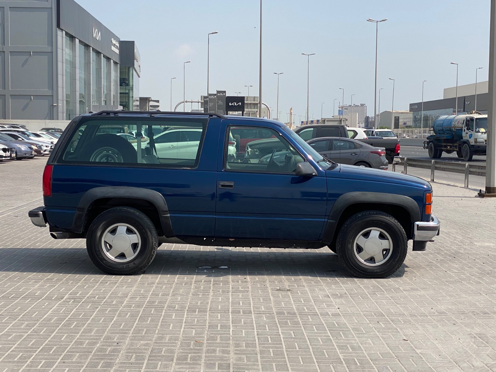 GMC Yukon 1998 (Blue)