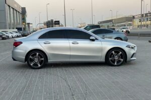Mercedes Benz A-200 / 2022 (Silver)