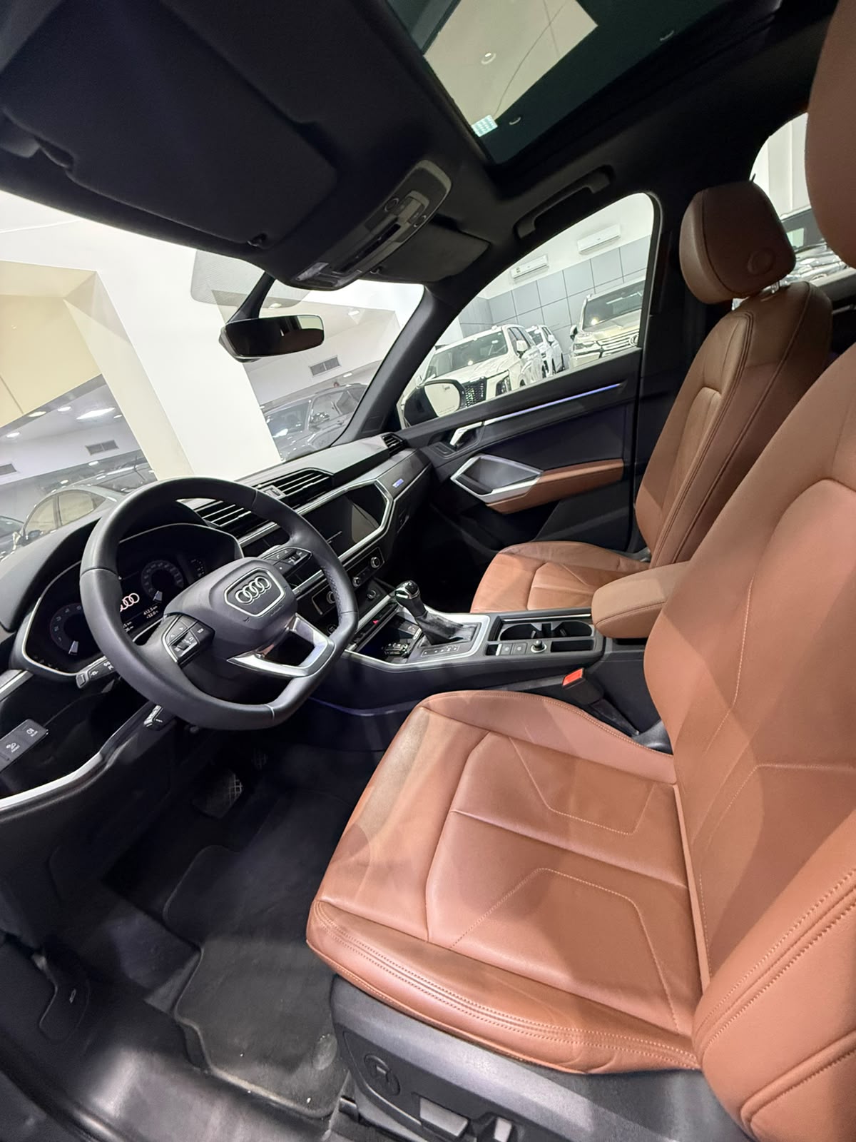 Audi Q3 / 2025 (Grey)