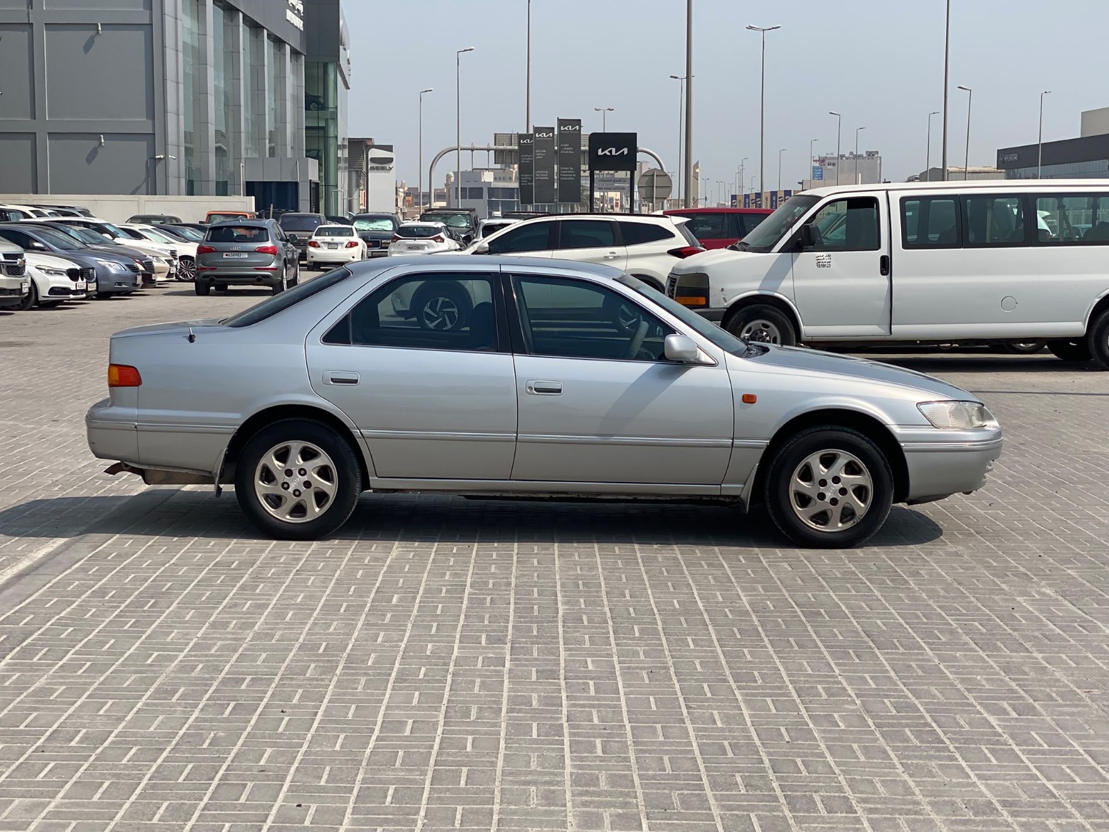 Toyota Camry 2002 (Silver)