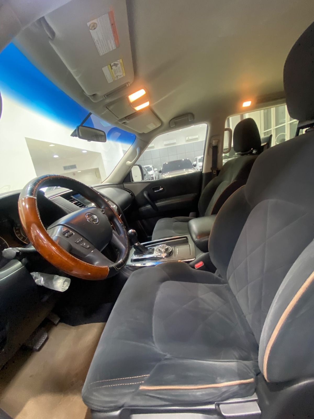 Nissan Patrol XE 2017 (Silver)