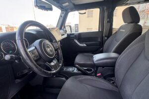 Jeep Wrangler Sahara 2017 (Grey)