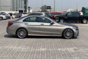 Mercedes Benz C-200 / 2019 (Silver)