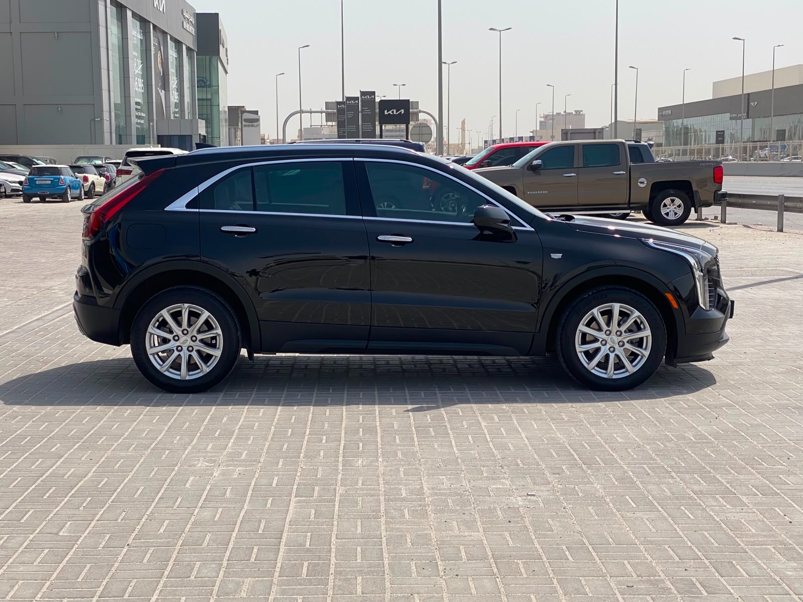 Cadillac XT4 / 2023 (Black)