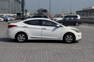 Hyundai Elantra 2016 (White)