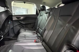 Audi Q7 / 2019 (Black)
