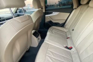 Audi A4 / 2019 (Blue)