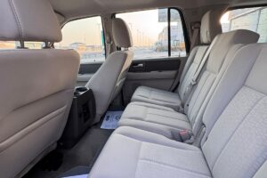 Ford Expedition 2013 (Silver)