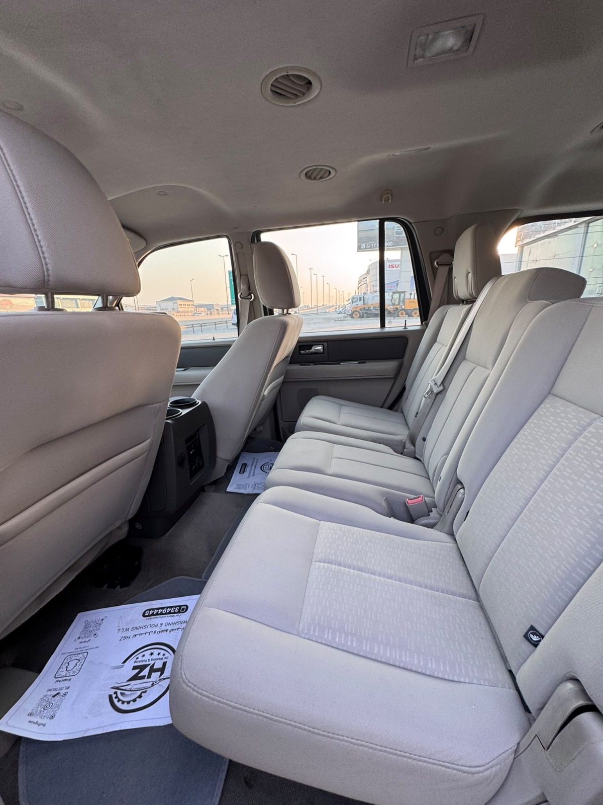 Ford Expedition 2013 (Silver)