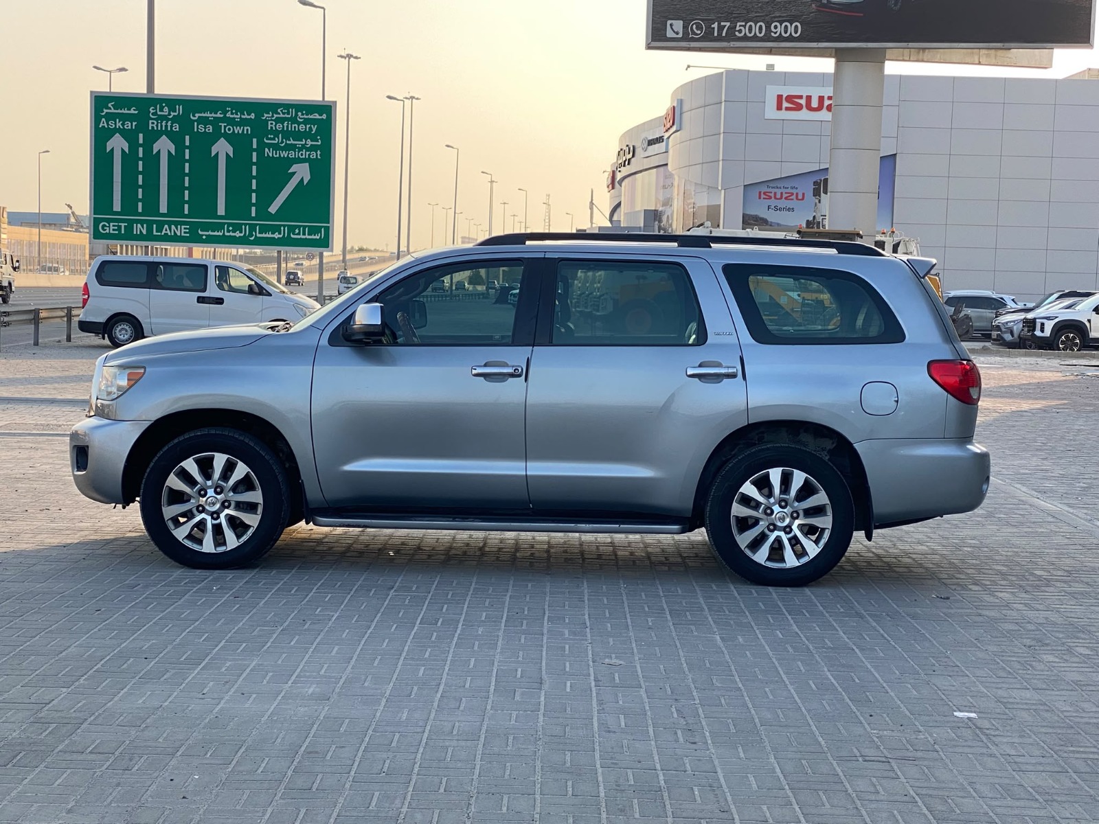 Toyota Sequoia 2012 (Silver)