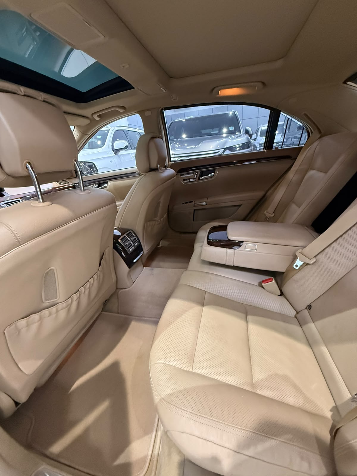 Mercedes Benz S-500 / 2012 (Black)