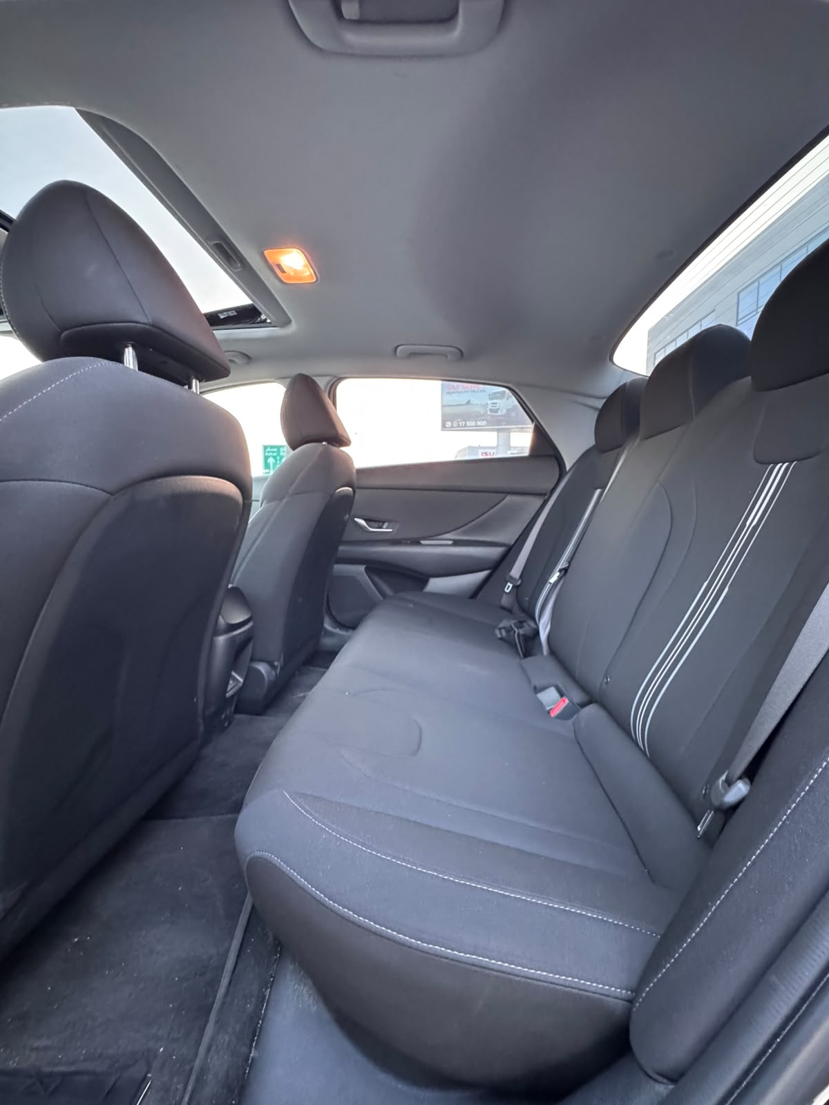 Hyundai Elantra 2025 (Black)