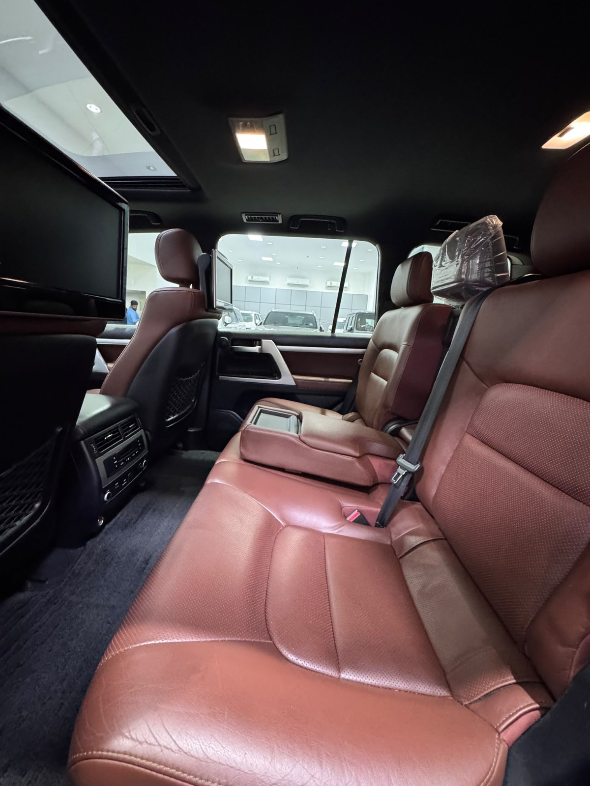 Toyota Land Cruiser VX-S 2016 (Black)