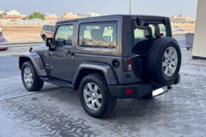Jeep Wrangler Sahara 2017 (Grey)