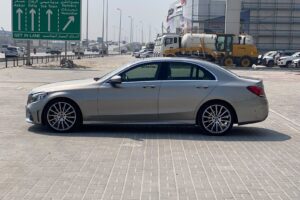 Mercedes Benz C-200 / 2019 (Silver)